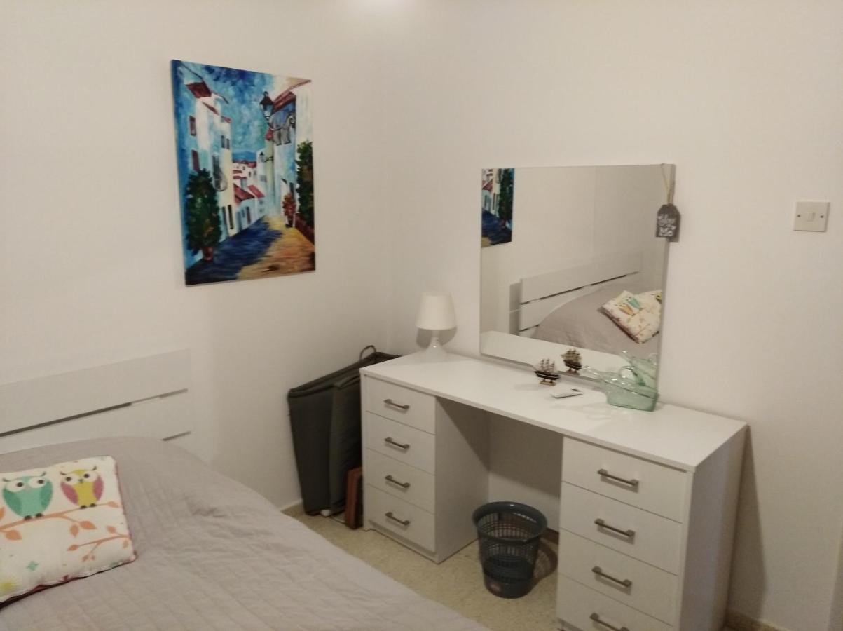 Larnaca, Pervolia 1 Bedroom Seaside Apartment Eksteriør bilde