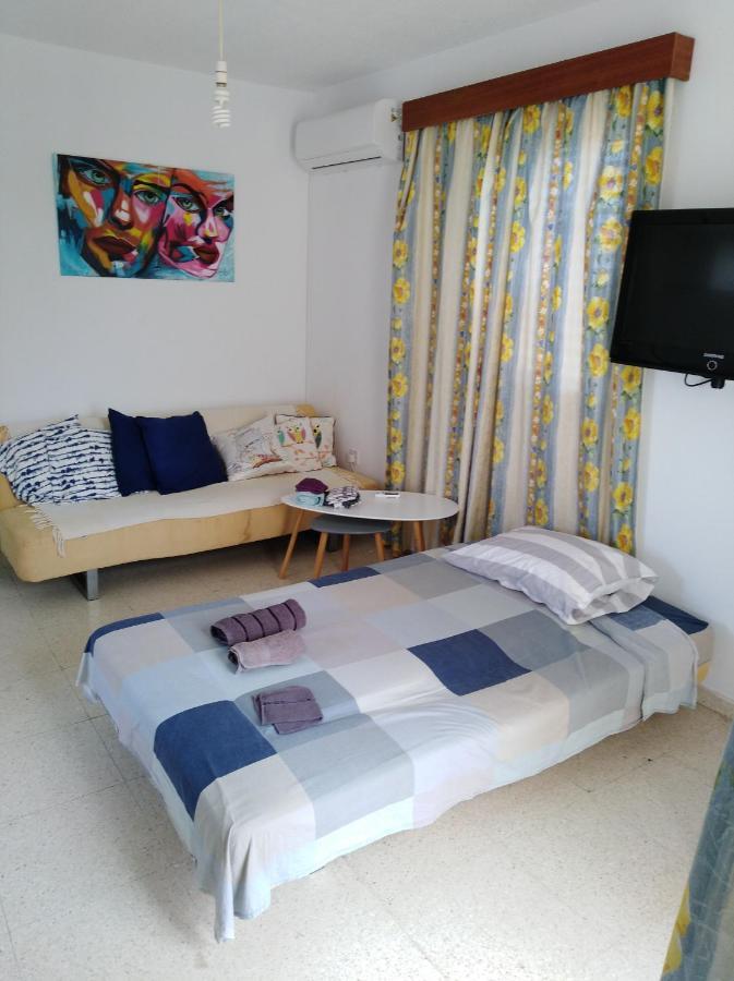 Larnaca, Pervolia 1 Bedroom Seaside Apartment Eksteriør bilde