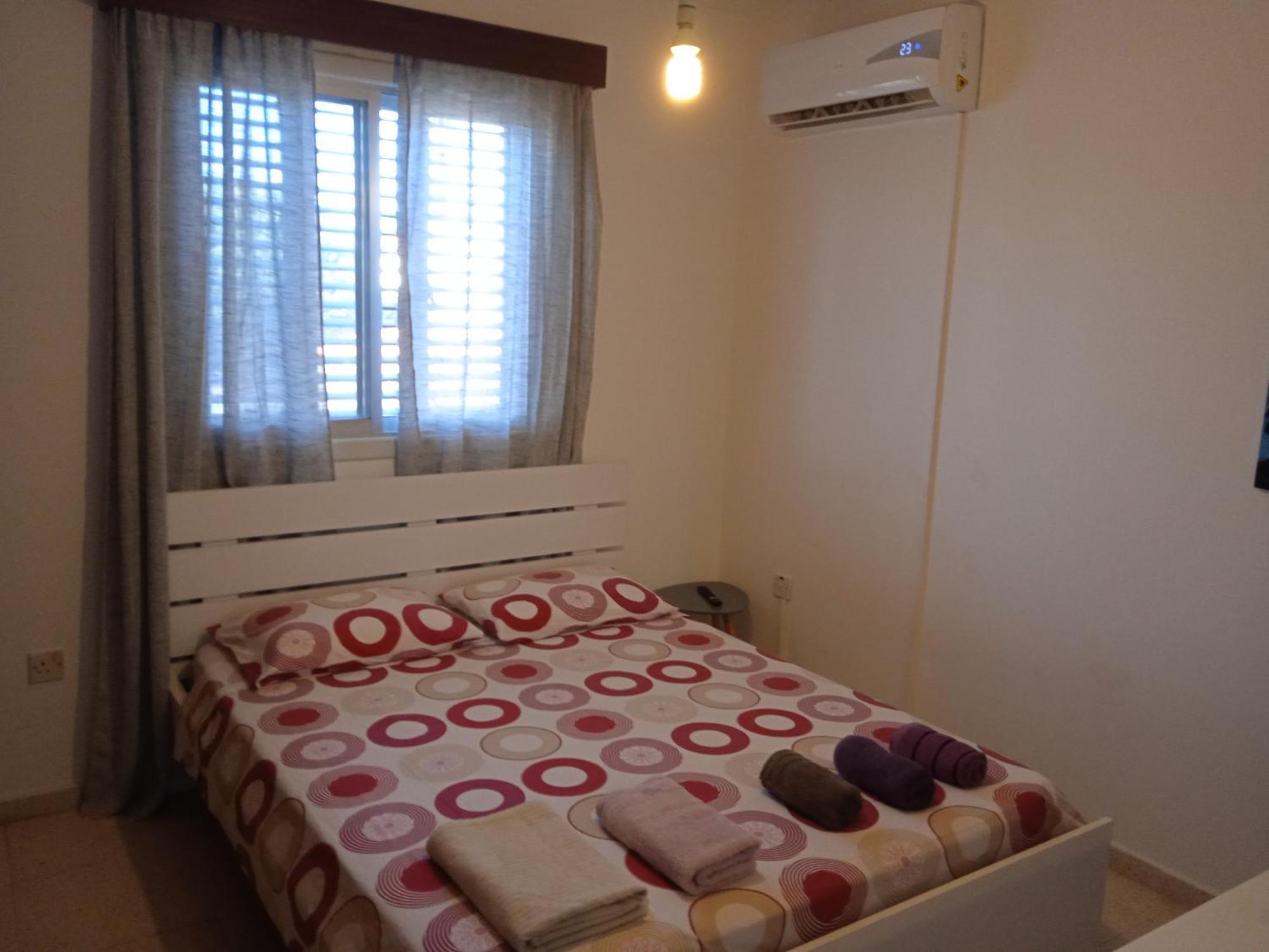 Larnaca, Pervolia 1 Bedroom Seaside Apartment Eksteriør bilde